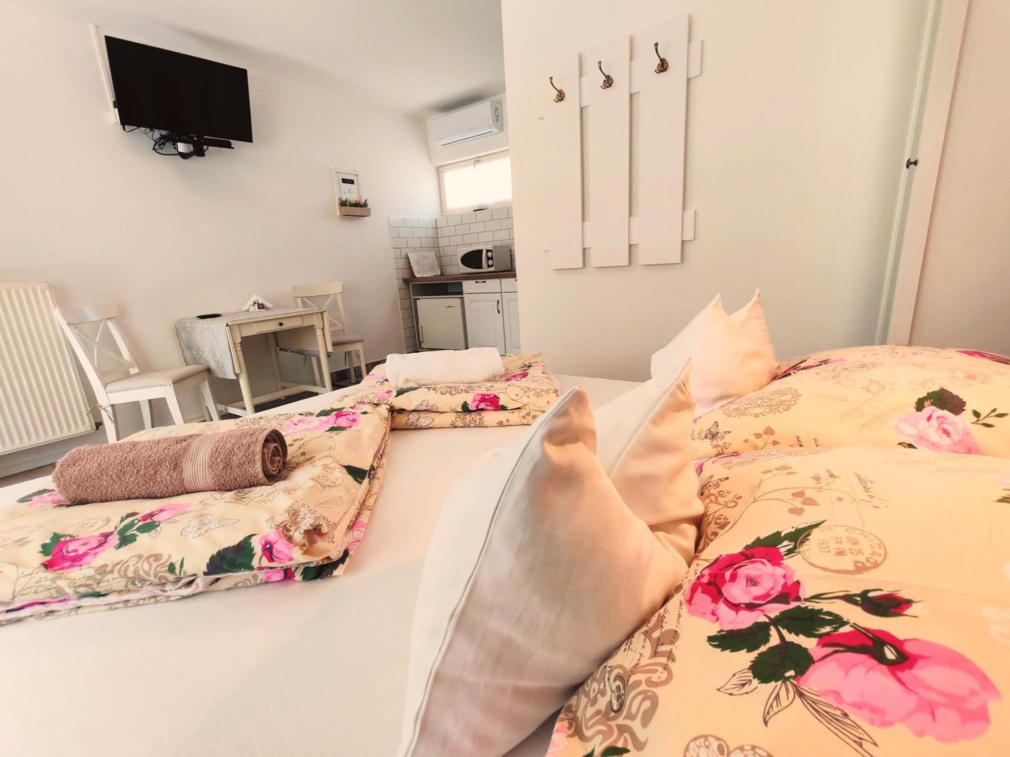 Elisoria Apartments Cserszegtomaj Buitenkant foto